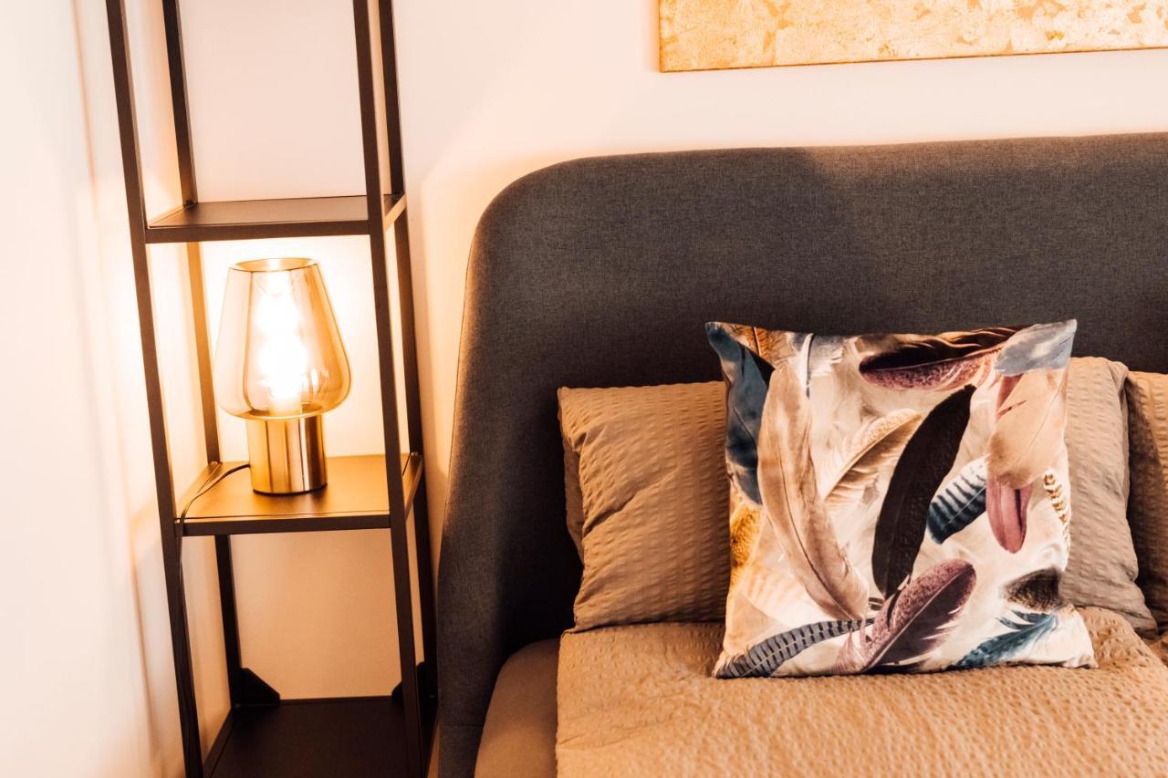 Stay At Smilla - Boutique Apartments Mit Kueche - Parken - Klima - Netflix - Waschmaschine Вісбаден Екстер'єр фото